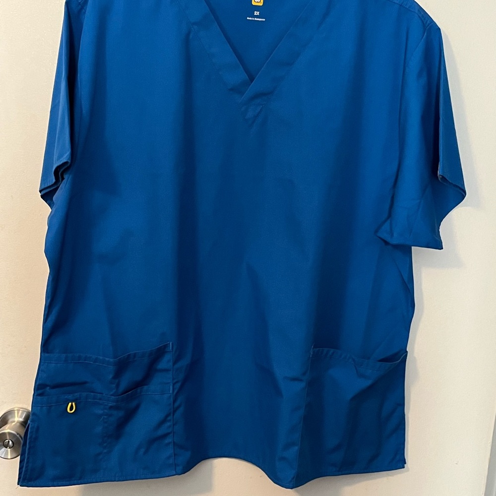 Wonderwink scrub top